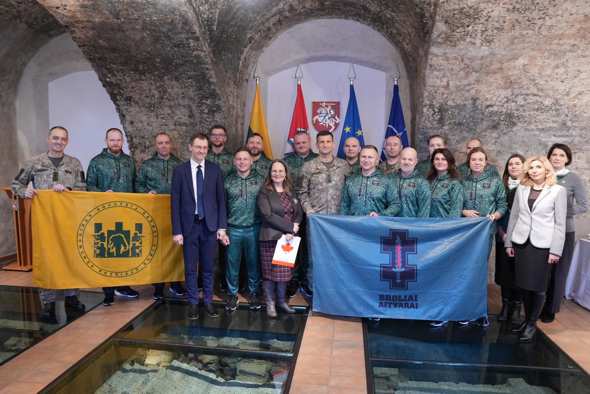 Išlydėjome Lietuvos sužeistus karius į Invictus games žaidynes Kanadoje
