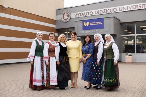 Birutietės susitikime su D. Nausėdiene ir E. Büdenbender
